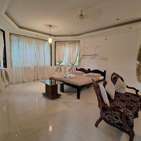 J-House, Spacious Apartments With Balconies, Thalassa 1Min Away Siolim Exterior foto