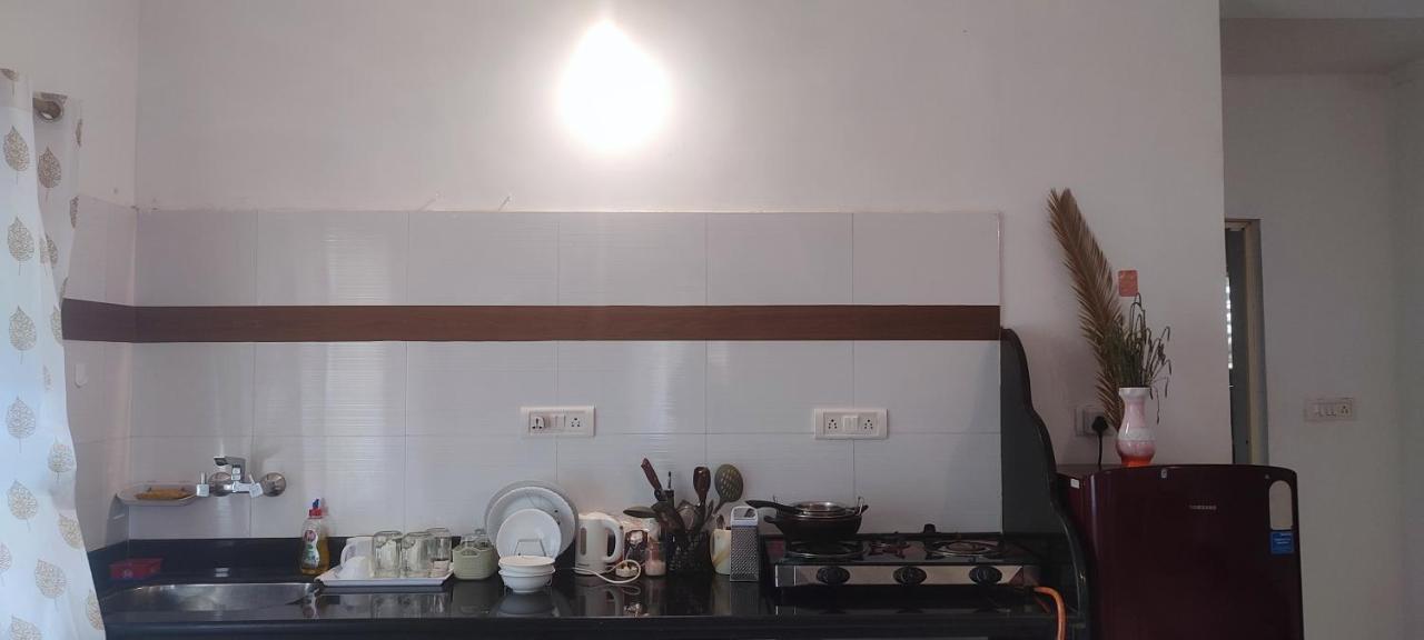 J-House, Spacious Apartments With Balconies, Thalassa 1Min Away Siolim Exterior foto