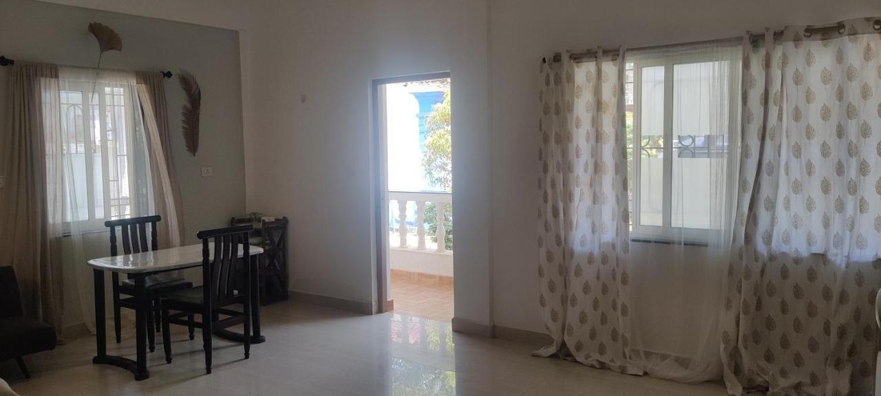 J-House, Spacious Apartments With Balconies, Thalassa 1Min Away Siolim Exterior foto