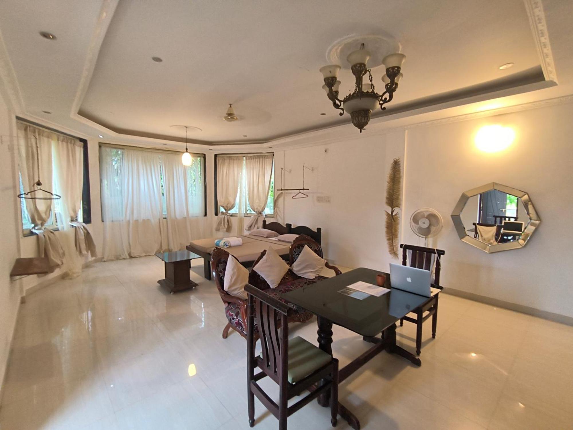 J-House, Spacious Apartments With Balconies, Thalassa 1Min Away Siolim Exterior foto