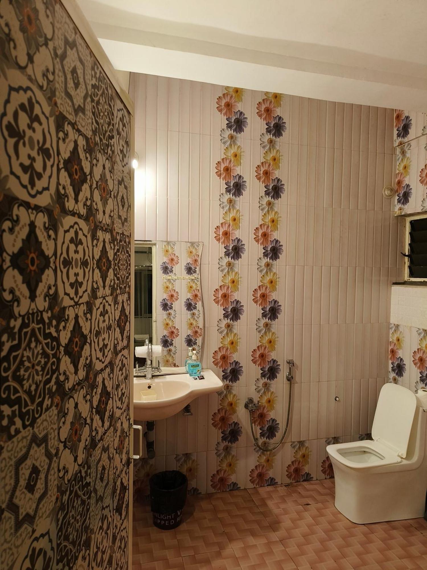 J-House, Spacious Apartments With Balconies, Thalassa 1Min Away Siolim Zimmer foto